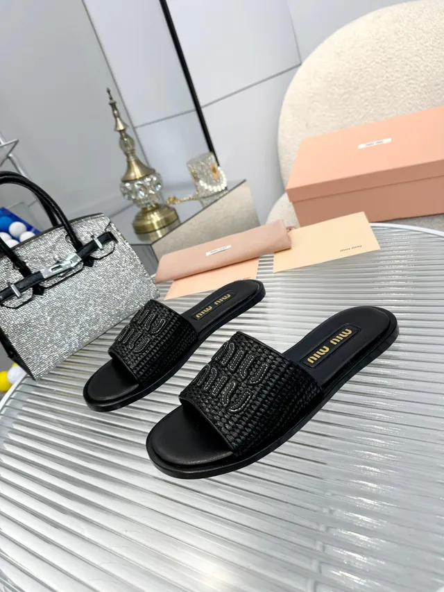 Miu Miu Preto Bege Cinta Trançada Logo Embossado Chinelos 6