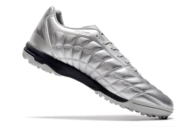 Mizuno Morelia Neo Silver Black Metallic Upper matelassé Semelle intermédiaire en caoutchouc Gazon artificiel chaussures de football 9