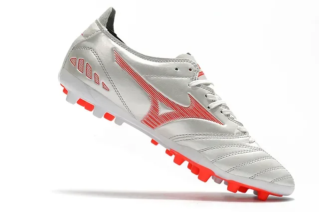 Mizuno Tênis de Futebol Branco e Vermelho Baixo Couro Forro acolchado para terreno firme 2