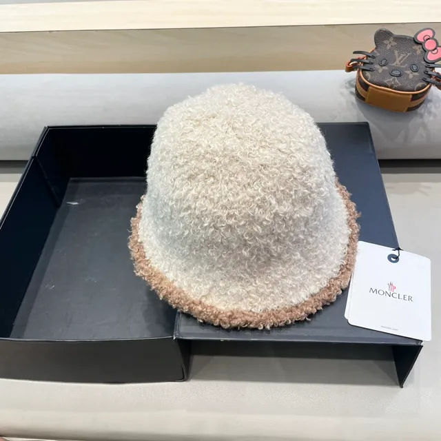 Moncler 双色调卷曲纤维桶帽 5