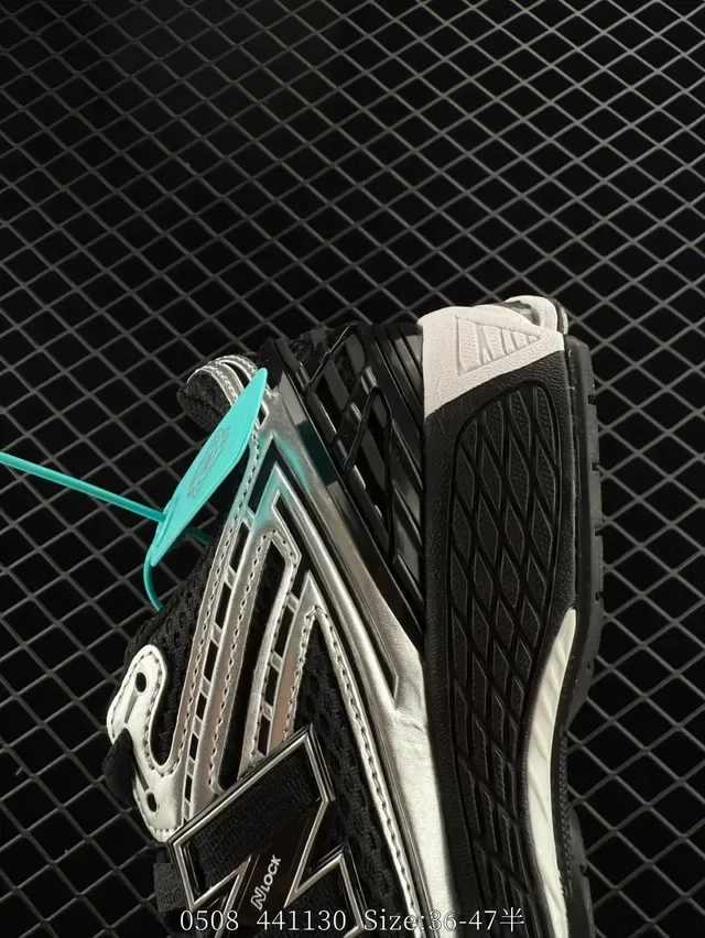 New Balance 150GR حذاء أسلوب حياة أسود فضي أبيض 4