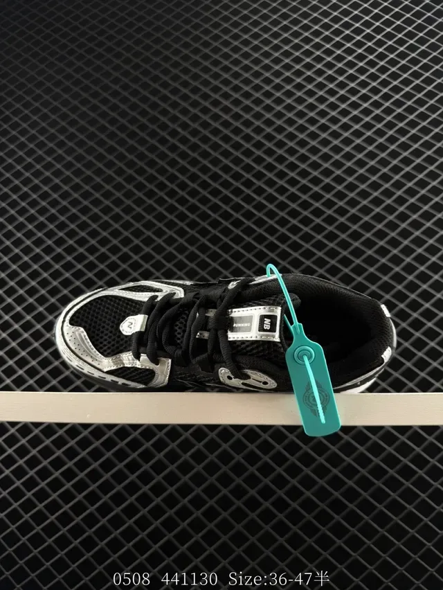 New Balance 150GR حذاء أسلوب حياة أسود فضي أبيض 6