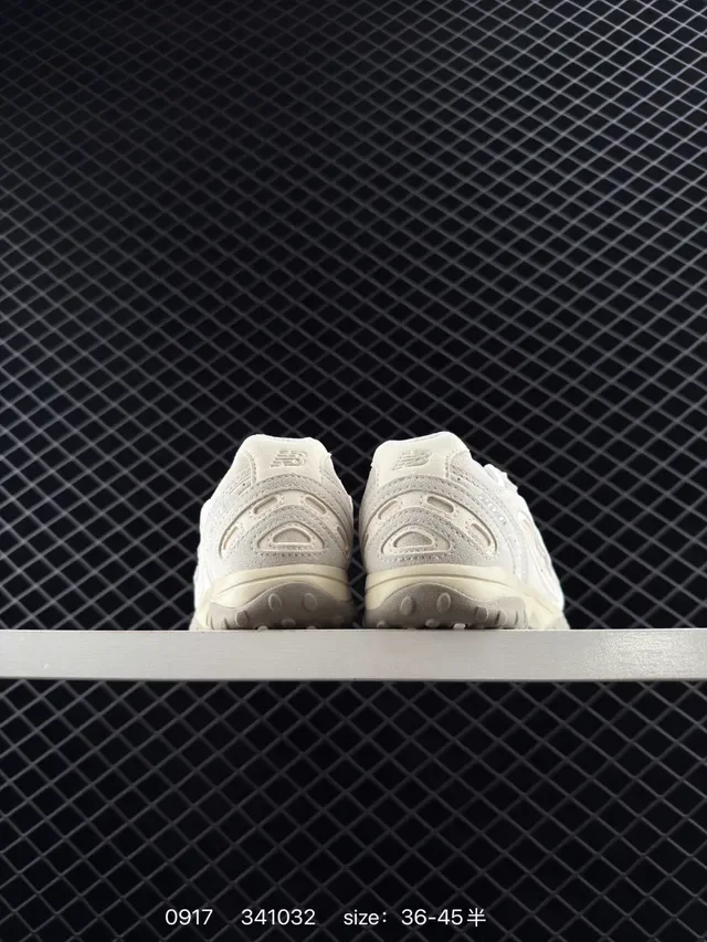 New Balance 204L Beige Chaussures lifestyle en daim texturé avec mesh 3