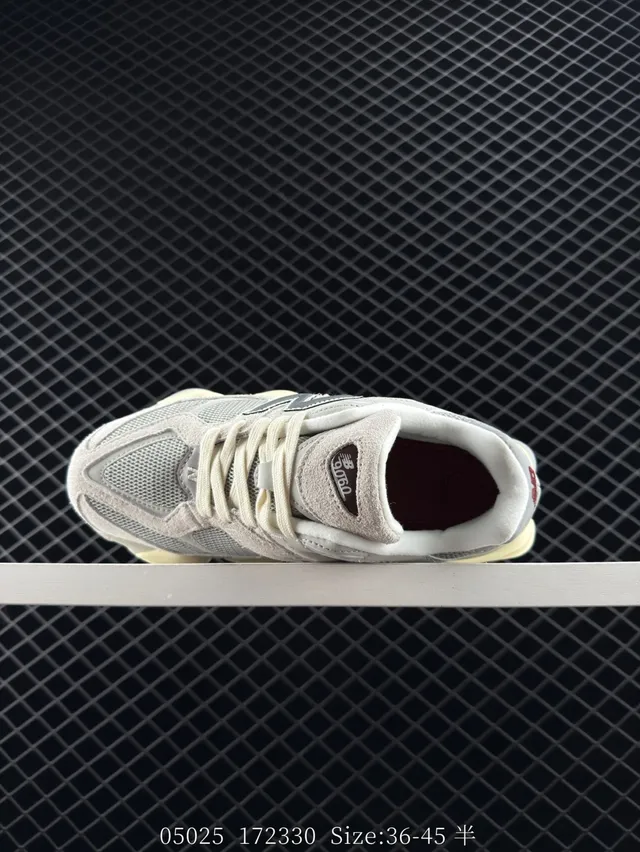 New Balance 9060 بيج وكريم سنيكرز تشانكي 7