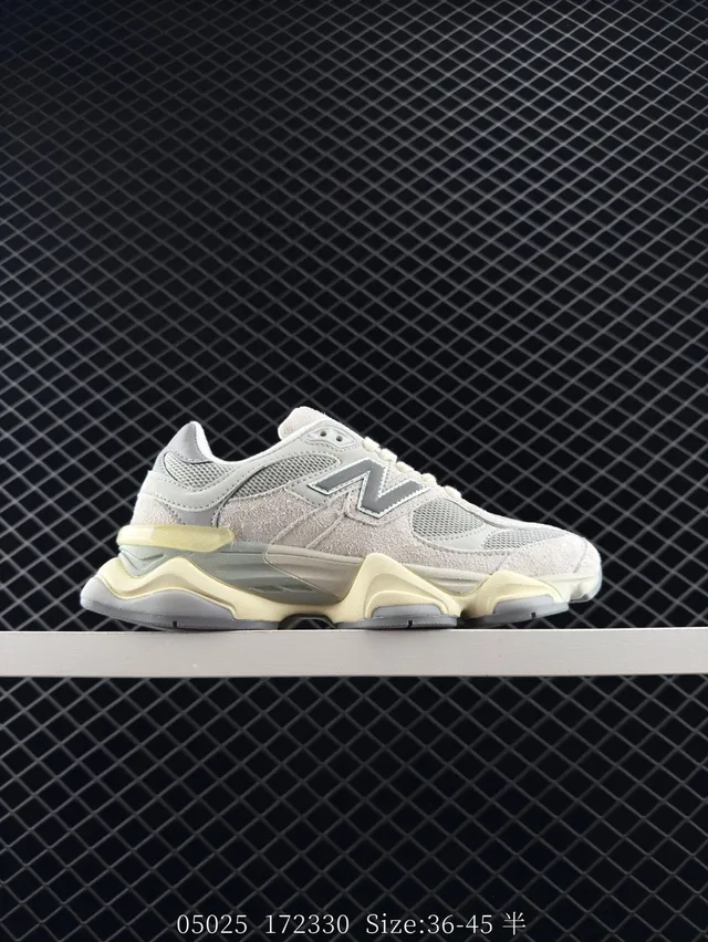 New Balance 9060 بيج وكريم سنيكرز تشانكي 9