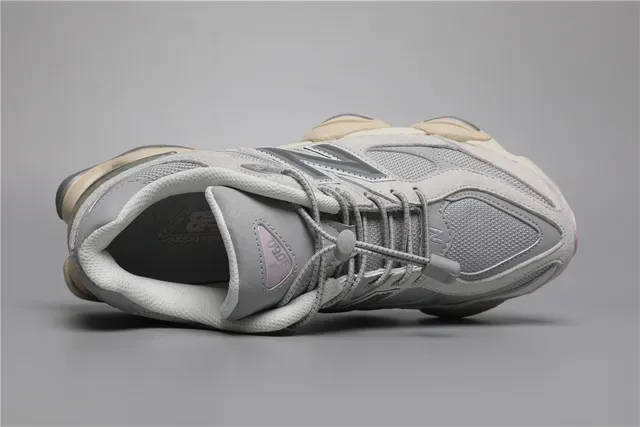 New Balance 9060 Gris et Crème Chaussures Lifestyle 7