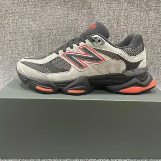 New Balance 9060 Sneakers chunky gris noir orange