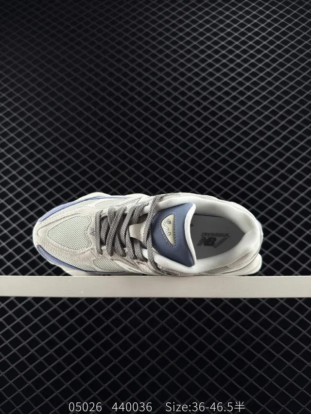 New Balance 9060 Sneakers Chunky Lavande et Crème 4