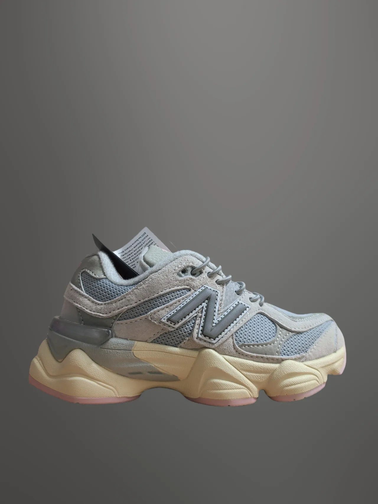 New Balance Bege Rosa Solado Esculpido Upper de Malha-Suede em Camadas Tênis Chunky 4