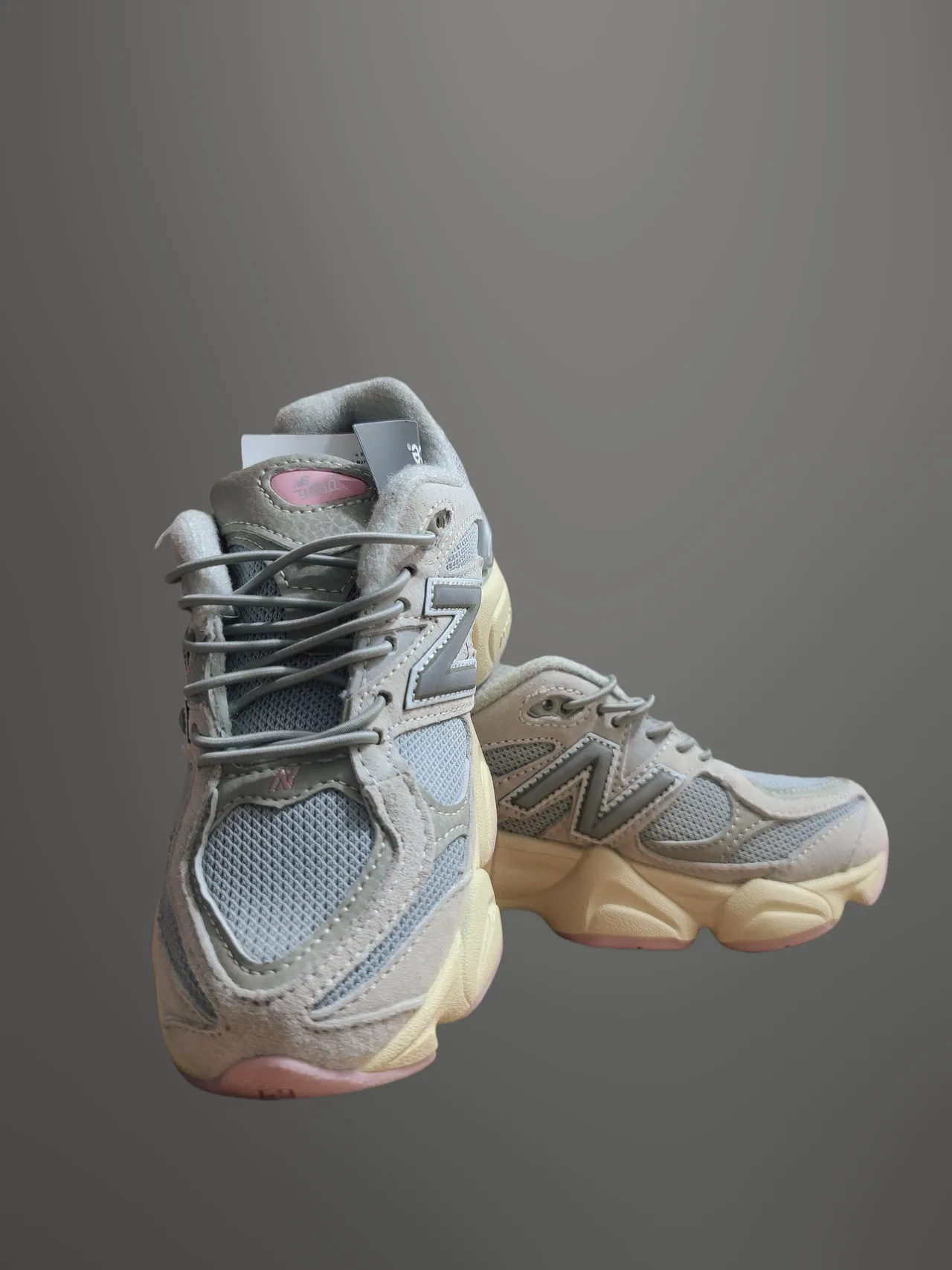 New Balance Bege Rosa Solado Esculpido Upper de Malha-Suede em Camadas Tênis Chunky 9