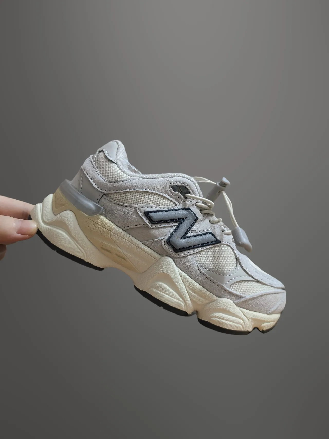 New Balance Bege Rosa Solado Esculpido Upper de Malha-Suede em Camadas Tênis Chunky 15