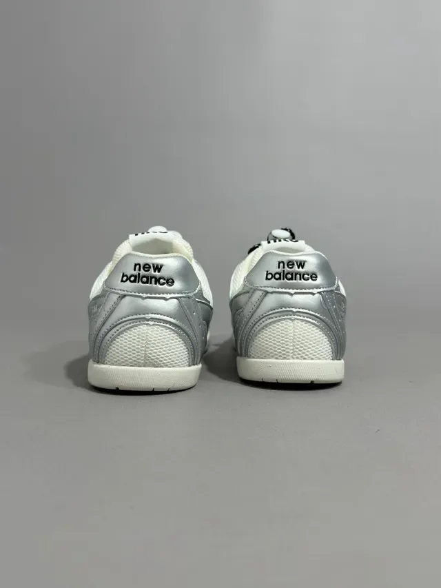 New Balance Chaussures Lifestyle Beige Blanc Matériau Mixte Supérieur Couche Maille Et Daim 7