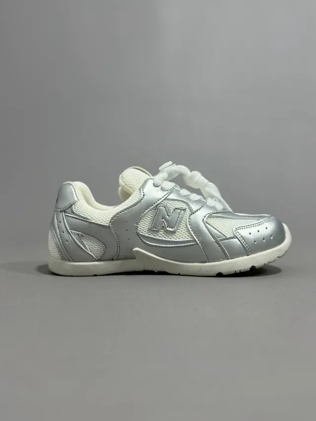 New Balance Chaussures Lifestyle Beige Blanc Matériau Mixte Supérieur Couche Maille Et Daim 8