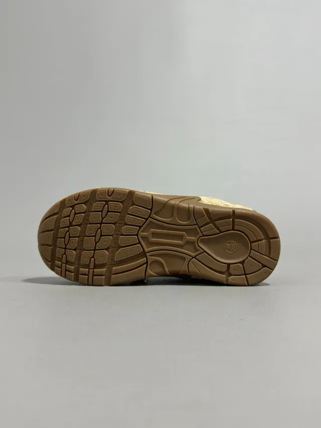 New Balance Chaussures Lifestyle Beige Blanc Matériau Mixte Supérieur Couche Maille Et Daim 16