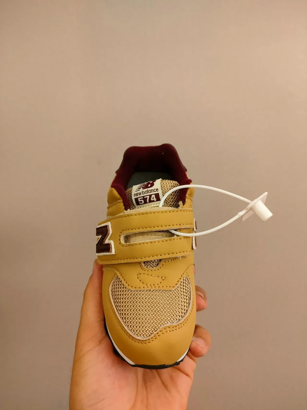 New Balance Chaussures Lifestyle Beige Jaune Low-Top avec Upper Stratifié 5