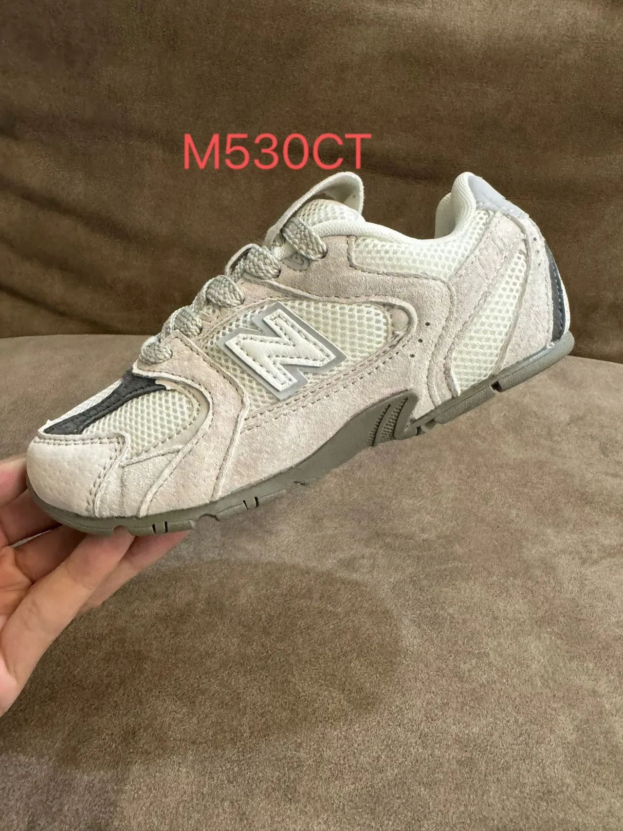 New Balance Chaussures Lifestyle Noir Gris Low-Top Mesh-Suede Hybrid Upper 4