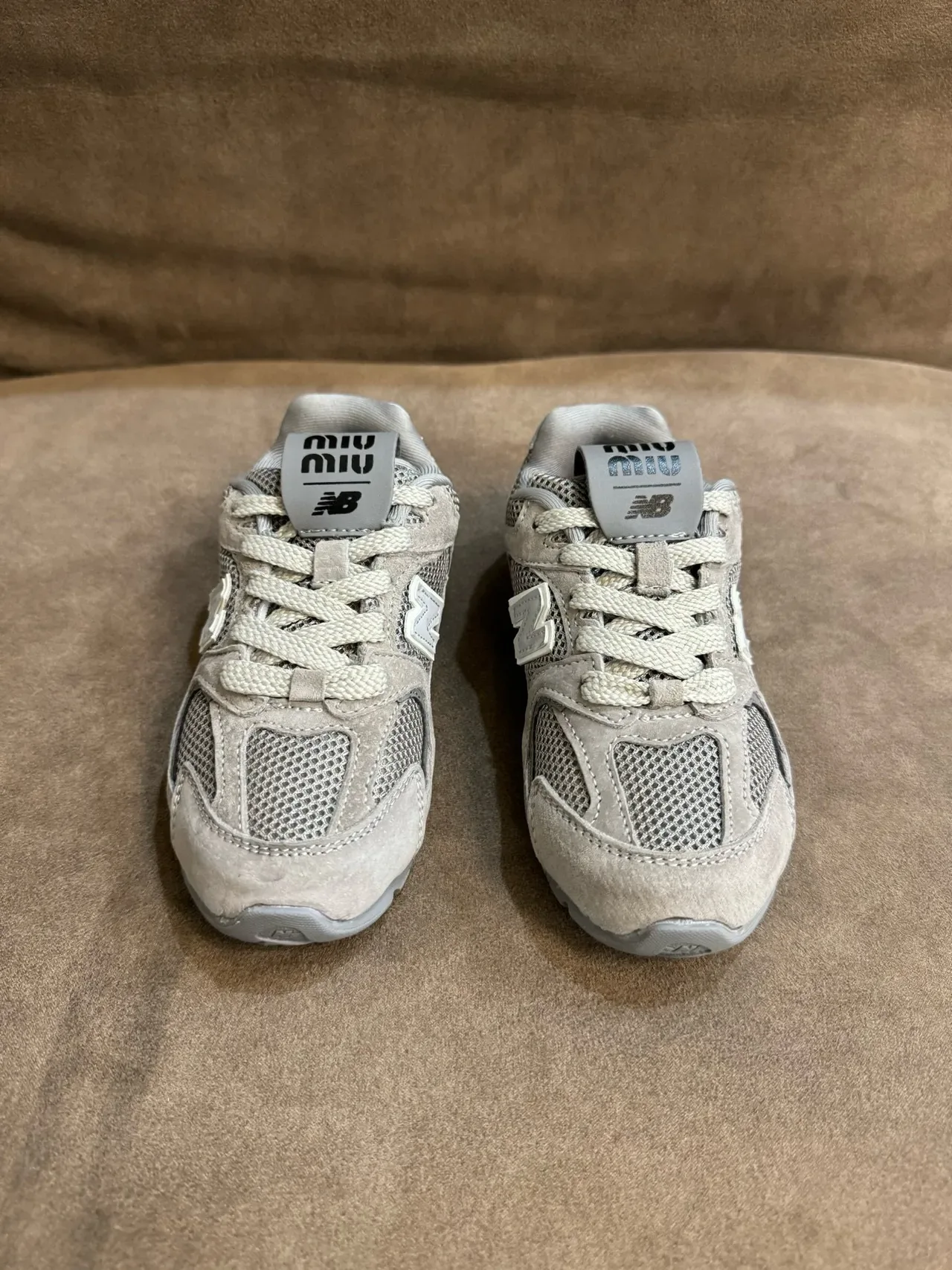 New Balance Chaussures Lifestyle Noir Gris Low-Top Mesh-Suede Hybrid Upper 7