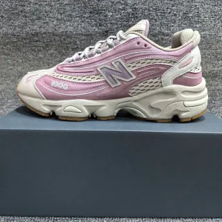 New Balance وردي بيج ريترو سيليويت لايريد ميش وأوفرليز مشابهة للسيود كانكي سنيكرز