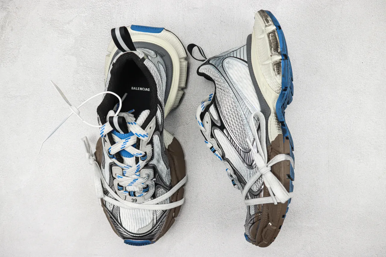 New Balance Bleu Argent Semelle multicouches Revêtements synthétiques métalliques Baskets chunky 3
