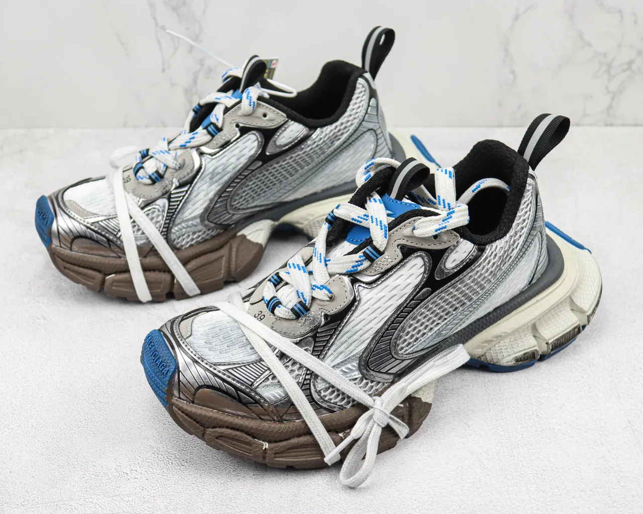 New Balance Bleu Argent Semelle multicouches Revêtements synthétiques métalliques Baskets chunky 4