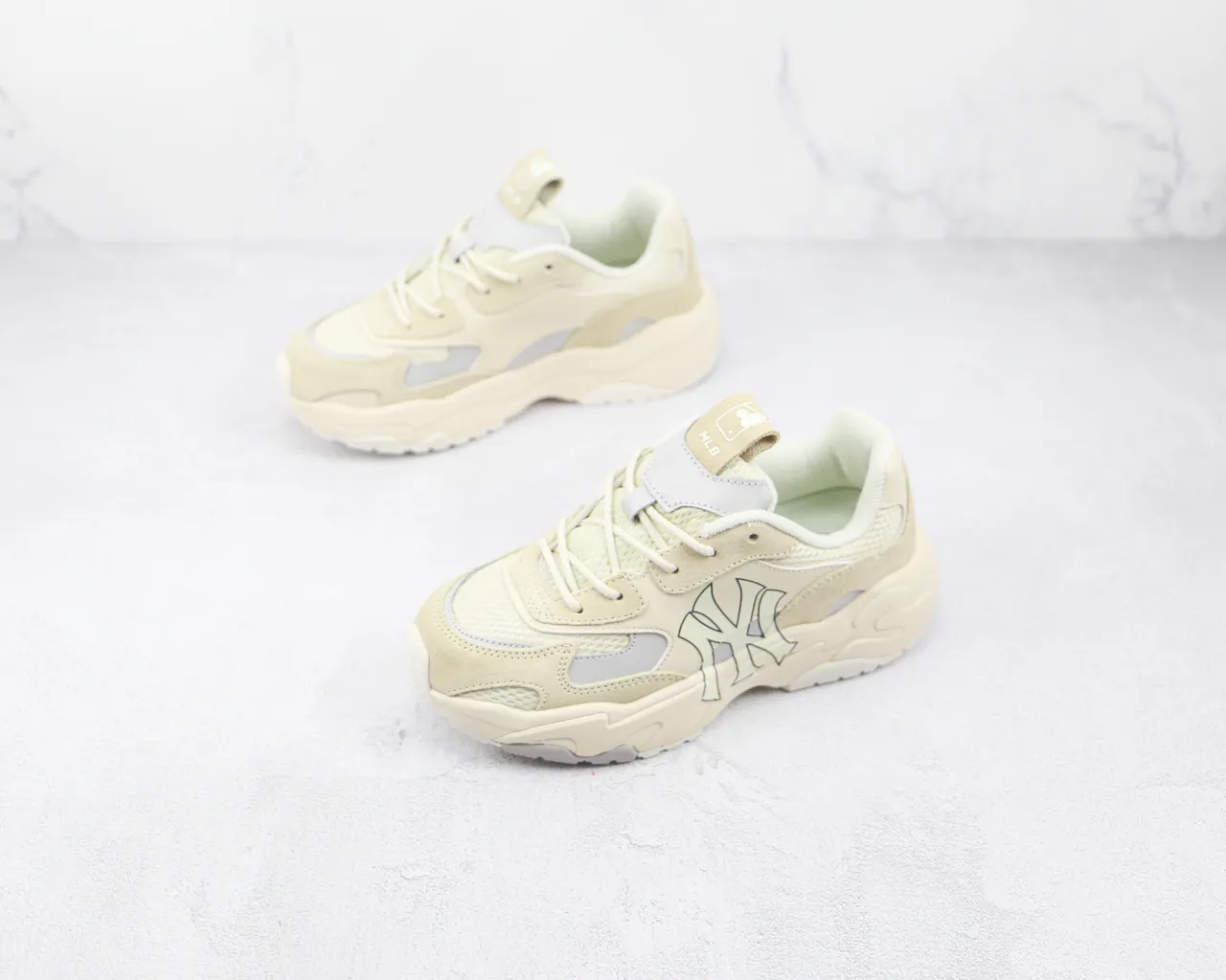 New Era Beige Gray Silhouette Sculpted Wavy Midsole Chunky Sneakers 7