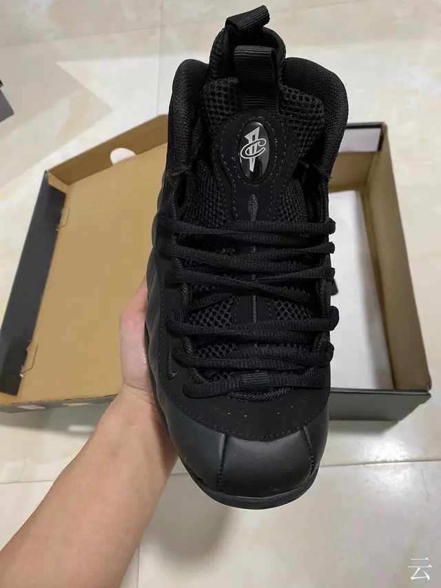 Nike Air Foamposite One Black Basketball Shoes 2