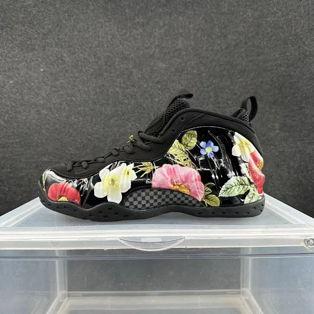 Nike Air Foamposite One Preto estampado floral Sapatos de basquete 2