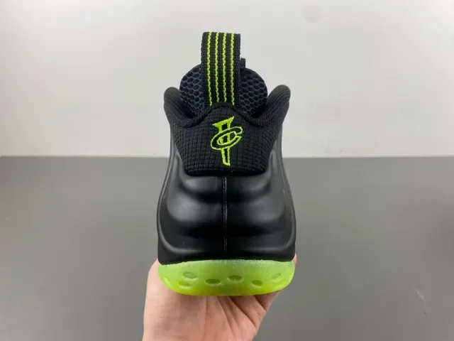 Nike Air Foamposite One Black Neon Green Basketball Shoes 4