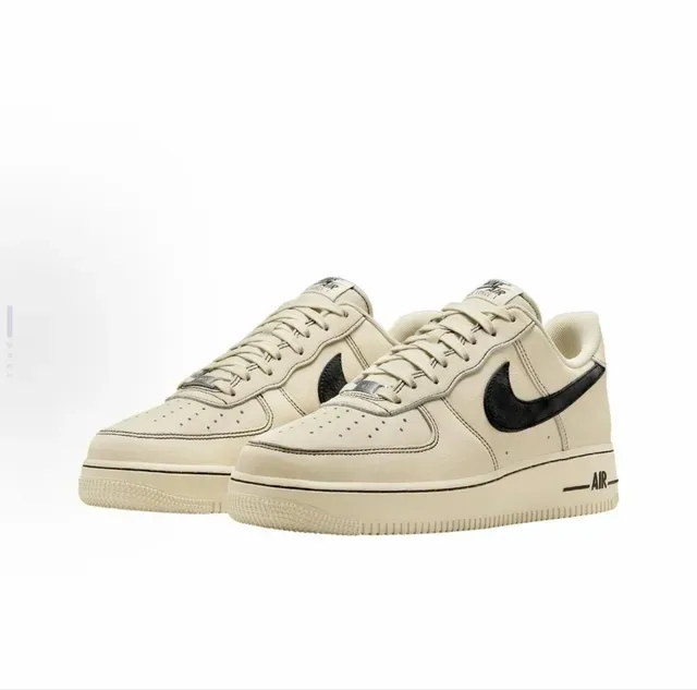 Nike Air Force 1 Beige Noir Baskets Lifestyle en Cuir à Tige Basse 6