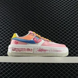 Nike Air Force 1 मल्टीकलर पिक्सेल-आर्ट ग्राफिक लाइफस्टाइल स्नीकर