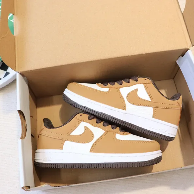 Nike Air Force 1 White Lifestyle Sneakers 7
