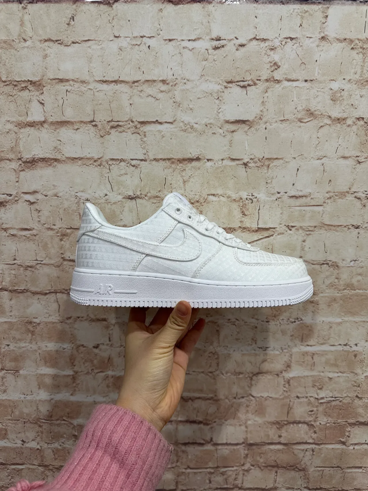 Nike Air Force 1 White Textured Jacquard Lifestyle Sneakers 3