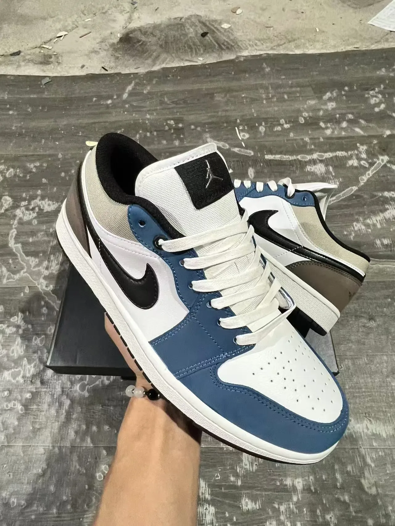Nike Air Jordan 1 Low White Navy Beige Brown Lifestyle Sneakers 2