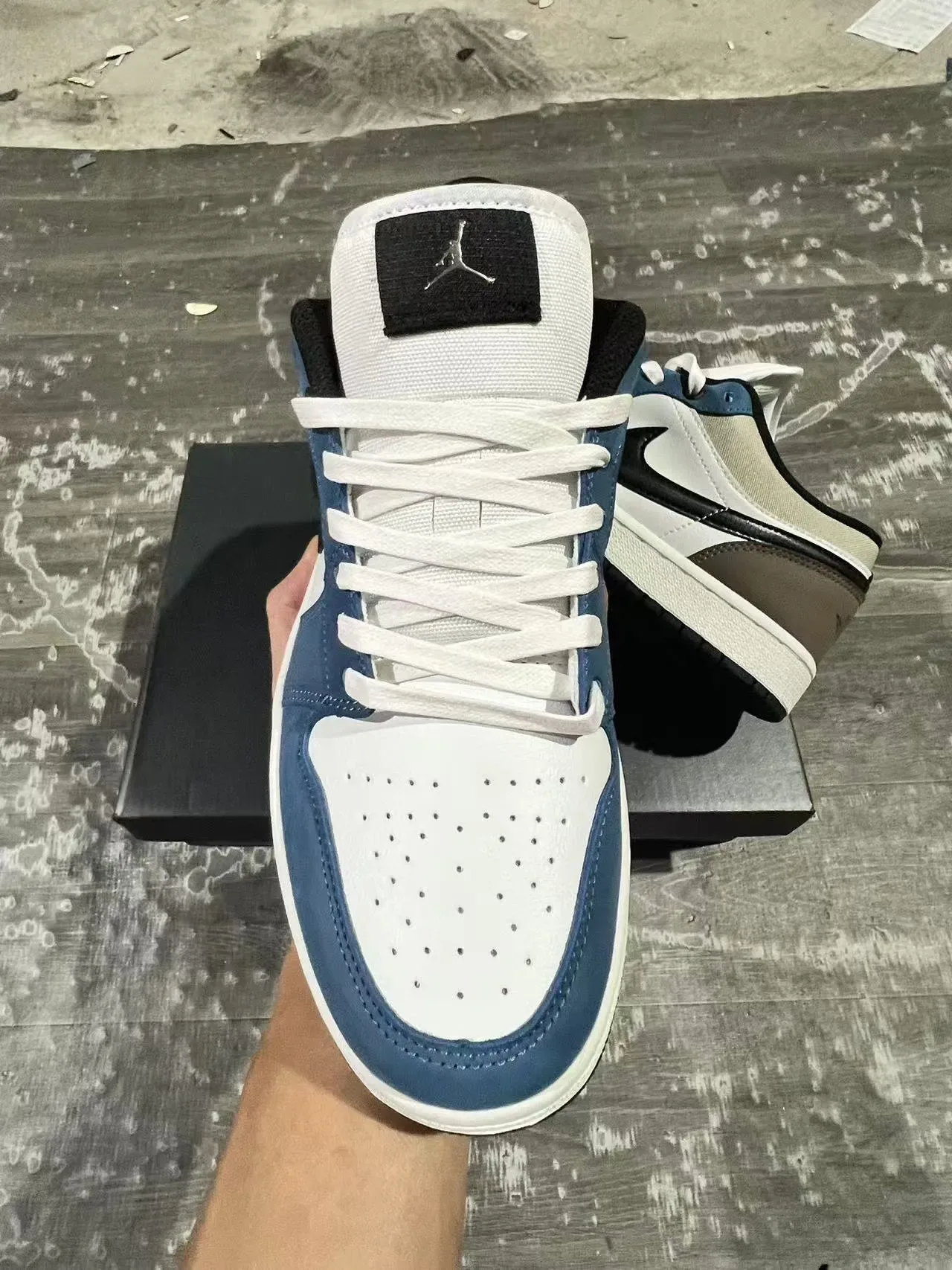 Nike Air Jordan 1 Low White Navy Beige Brown Lifestyle Sneakers 3