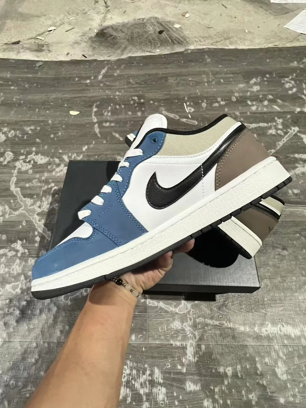 Nike Air Jordan 1 Low White Navy Beige Brown Lifestyle Sneakers 5
