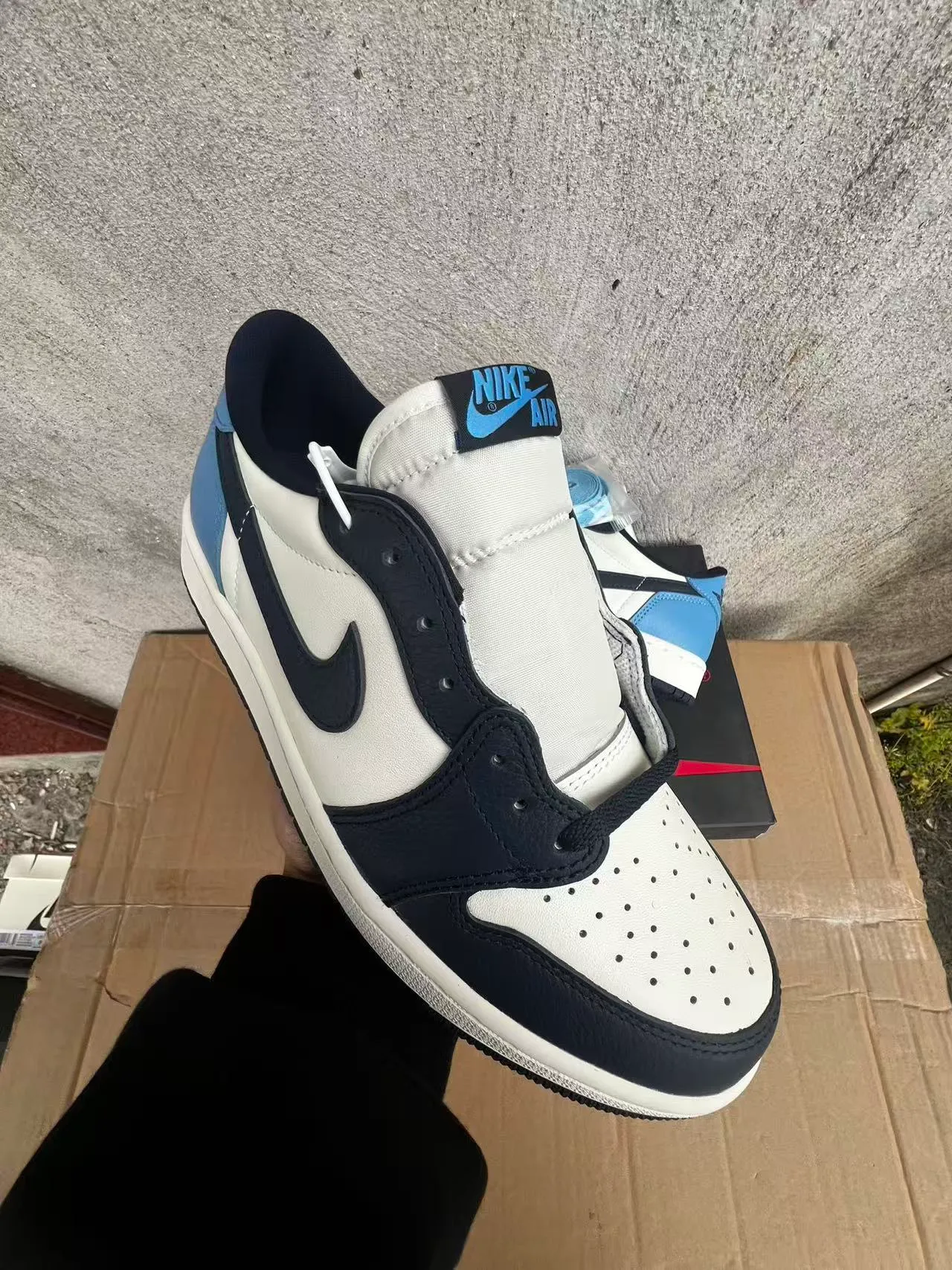 Nike Air Jordan 1 Low White Navy Blue Light Blue Lifestyle Sneakers 2