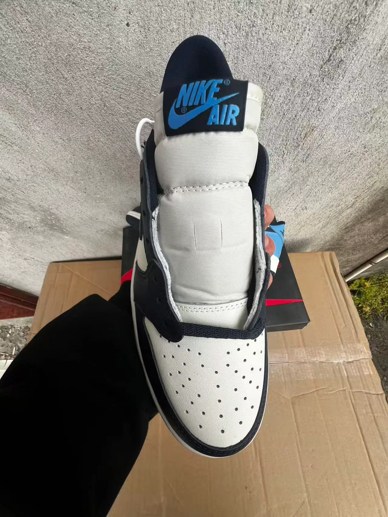 Nike Air Jordan 1 Low White Navy Blue Light Blue Lifestyle Sneakers 3