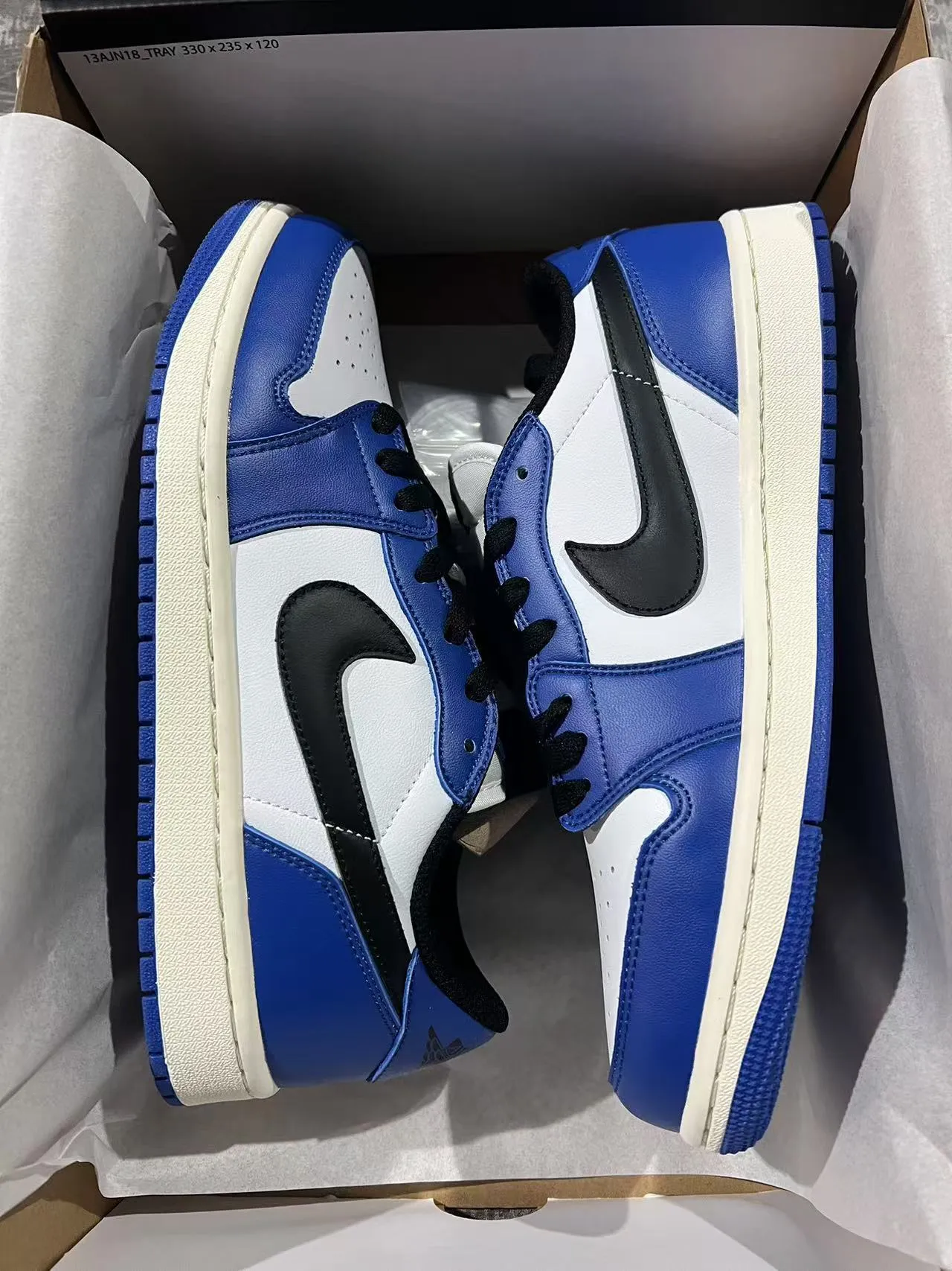 Nike Air Jordan 1 Royal Blue White Black Lifestyle Sneakers 9