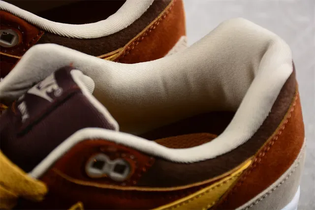 Chaussures Lifestyle Nike Air Max 1 Brown Beige Yellow 4