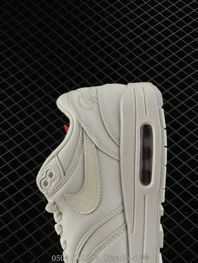 Nike Air Max 1 White Lifestyle Sneakers 3