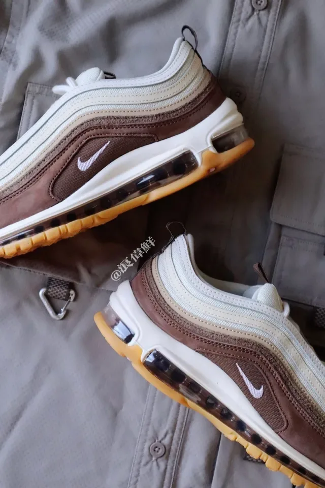 Nike Air Max 97 Brown and Cream Lifestyle Sneakers 3