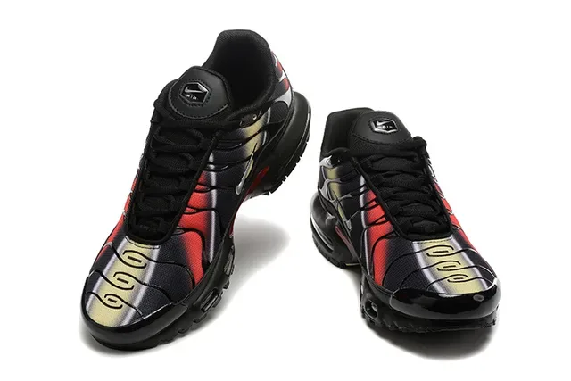 Nike Air Max Plus Light Periwinkle Lifestyle Sneakers 12
