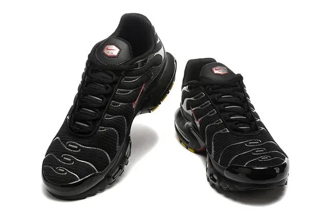 Nike Air Max Plus Light Periwinkle Lifestyle Sneakers 18