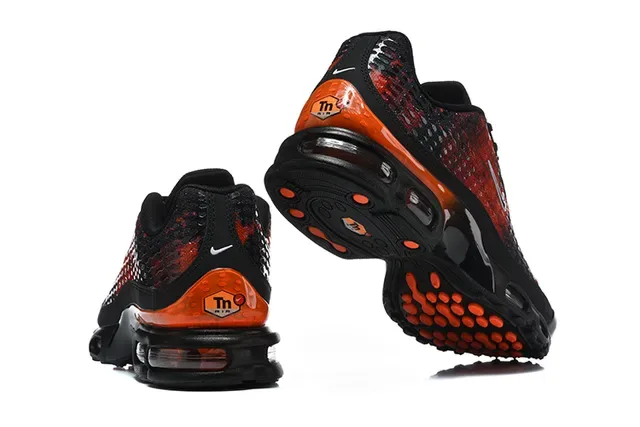 Nike Air Max Plus Perforated Monochrome Lifestyle Sneakers 2
