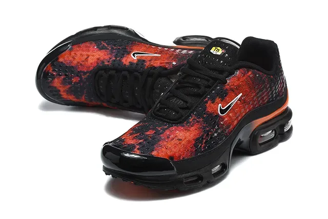 Nike Air Max Plus Perforated Monochrome Lifestyle Sneakers 4
