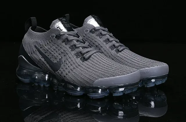 Nike Air VaporMax Chaussures de running noires Flyknit 15