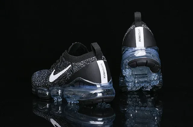 Nike Air VaporMax Noir Blanc Transparente Chaussures Lifestyle 11