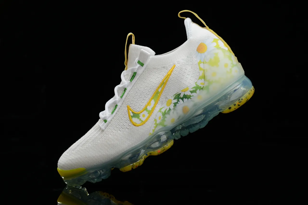 Nike Air VaporMax Daisy Print White Yellow Green Lifestyle Sneakers 4