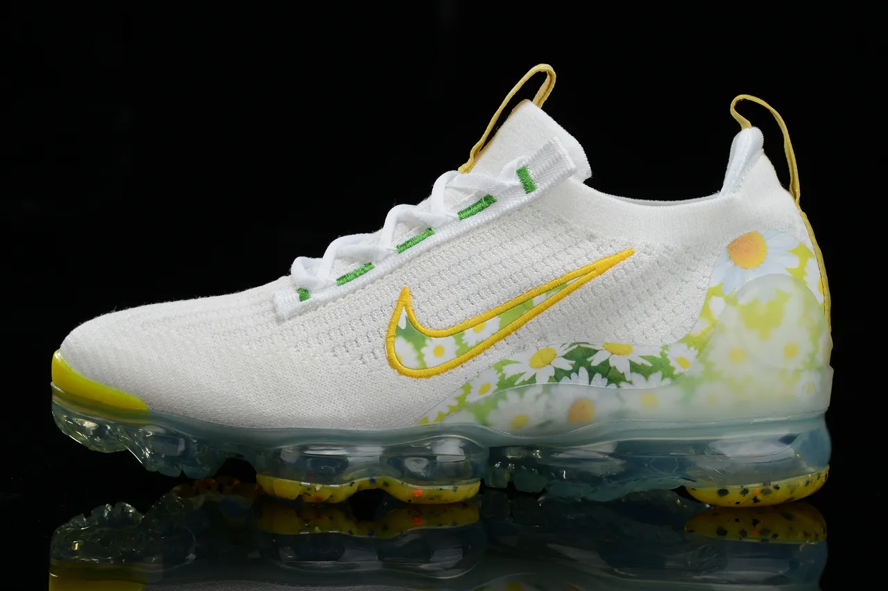 Nike Air VaporMax Daisy Print White Yellow Green Lifestyle Sneakers 5