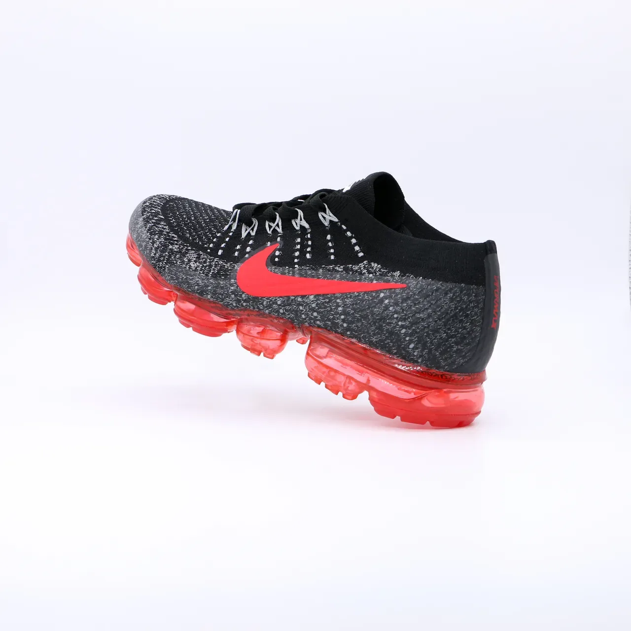 Nike Air VaporMax Flyknit Chaussures de course Noir Gris Rouge 4